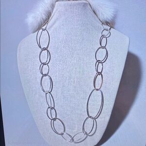 Elegant Silver Oval Link Necklace